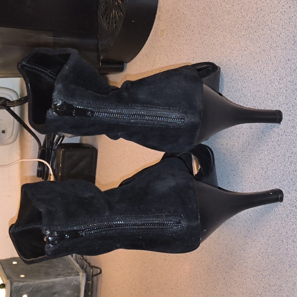 Charlotte Russe Brand Women's Velvet Black Open Toe Ankle Boots - Picture 5 of 8